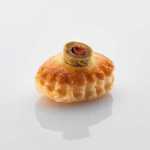 Mini Puff-Pastry with Olive